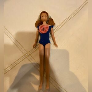 2 1960s Barbie’s Skipper and Francie w/ original outfits